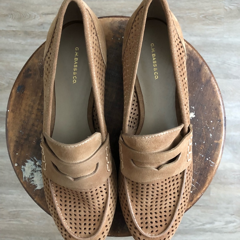 Bass Ellie Camel Size 8M Suede perforated Loafers - Picture 4 of 8